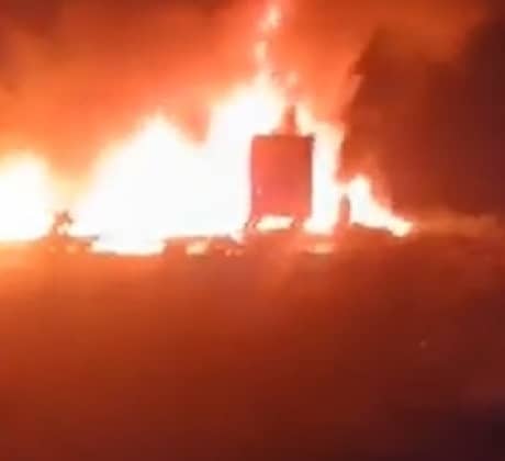 Atenție, imagini șocante: Sunt aproape 40 de morţi, după ce un camion s-a lovit de un autocar, în Mexic