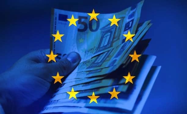 Comisarul european pentru energie şi locuinţe Dan Jørgensen vine luni în România