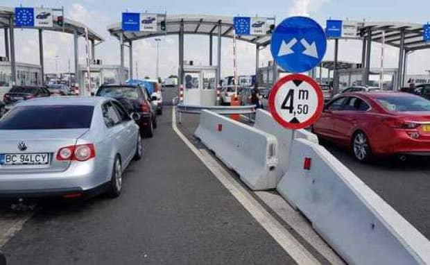 Românii își redescoperă țara căutând un loc unde să poată traversa Dunărea la bulgari