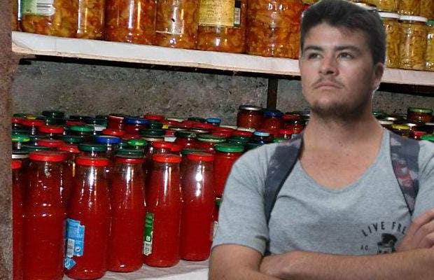 Mii de studenți rămași fără zacuscă după ce le-au spus părinților cu cine să voteze