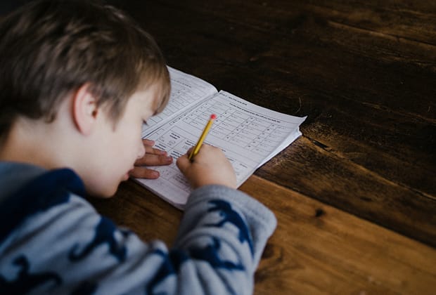 Dreptate pentru un elev prea inteligent, dat afară de la școală. Tribunalul din Veneto a condamnat Ministerul Educației