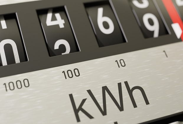 Cât se pot scumpi facturile după renunțarea la prețurile plafonate ale energiei electrice. Precizări oficiale
