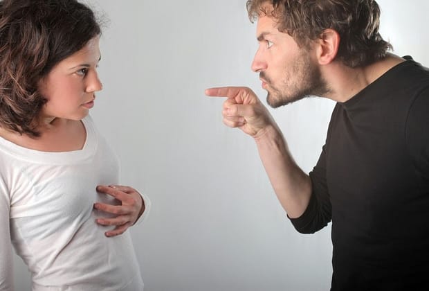 Împreună până când ne vom despărți din cauza banilor? Cuplurile din România discută deschis despre problemele financiare