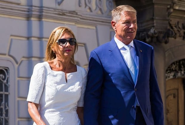 Ministrul Finanţelor consideră că procedura de recuperare de la familia Iohannis a sumelor încasate din chirii este una „extrem de complicată”