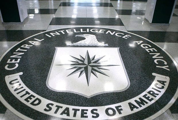CIA anunţă un plan de plecări voluntare şi o reorganizare după reducerile de personal cerute de Donald Trump
