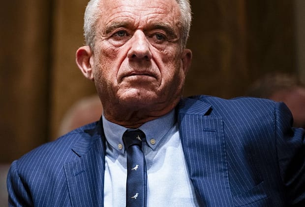 R.F. Kennedy Jr. dezinformează cu privire la două medicamente care ar ajuta la „vindecarea” pacienților cu rujeolă