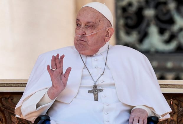 Papa Francisc se simte din ce în ce mai bine. Suveranul Pontif ar putea fi prezent la evenimentele importante din Săptămâna Mare