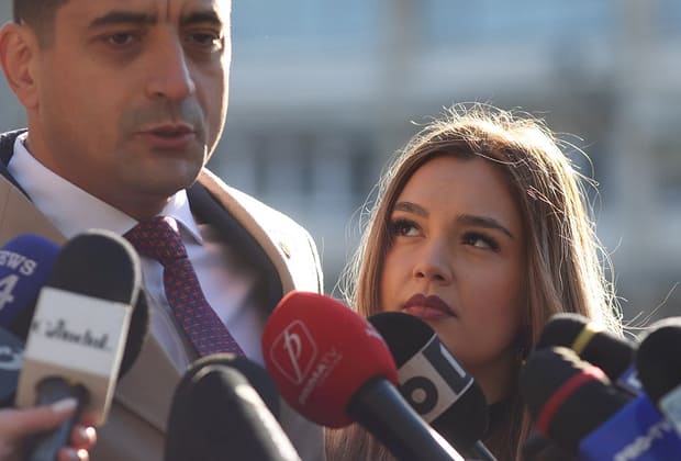 Simion a ajuns la spital, în mijlocul campaniei prezidențiale: „O mică reglare de ritm”