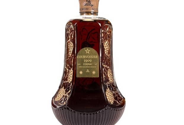 Whisky-uri, Vinuri și Șampanii vechi de peste 100 de ani în Licitația Artmark de Paște!