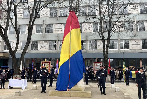 Statuia Reginei Maria, dezvelită la Chișinău, la 107 ani de la Unirea Basarabiei cu România / video