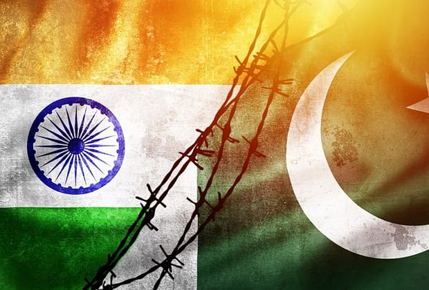 Pakistanul avertizează că are „informaţii credibile” despre un atac din parte Indiei în următoarele 36 de ore