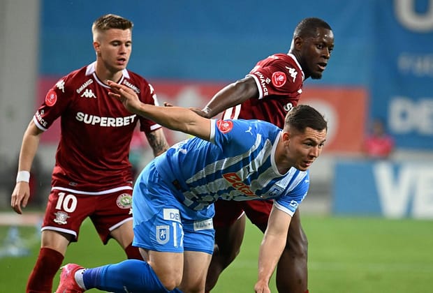 A fost sau nu penalty pentru Rapid, la Craiova: verdictul dat după o fază controversată