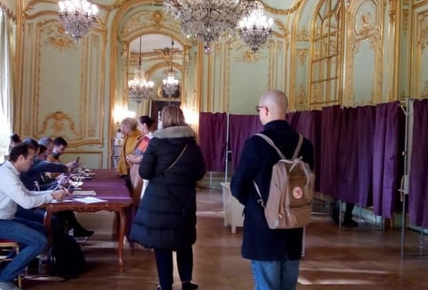 Cum a evoluat apetența românilor pentru vot în 35 ani de democrație. În 2025, cel mai mare număr de secții în diaspora