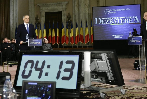 Cât contează dezbaterile? Epoca duelurilor cu scântei Iliescu vs. Vadim și Băsescu vs. Geoană a apus. Cine iese câștigător