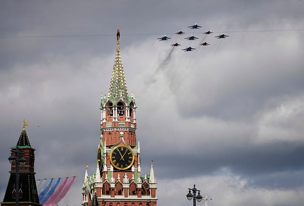 Întreruperi majore ale internetului în Moscova, în timp ce avioanele militare survolau orașul, chiar înaintea paradei lui Putin