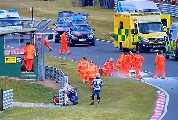 Accident teribil în Anglia » Doi motocicliști au murit în urma unei coliziuni cu alți 9 piloți