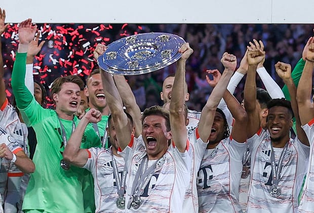 Thomas Muller a fost sufletul sărbătorii nebune pe Allianz Arena după ce Bayern a câștigat al 34-lea titlu!