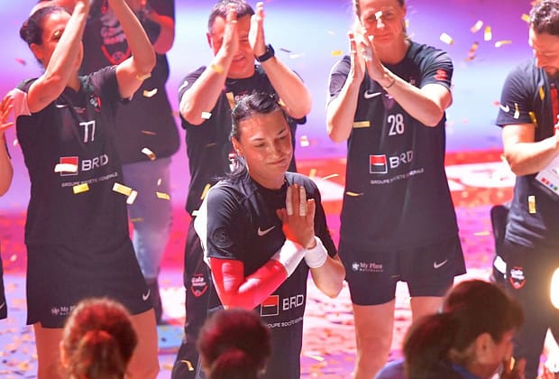 Gala Neagu » Cristina se retrage cu o serie de evenimente memorabile! GSP prezintă programul zilei: surprize pentru fani și un demonstrativ al legendelor