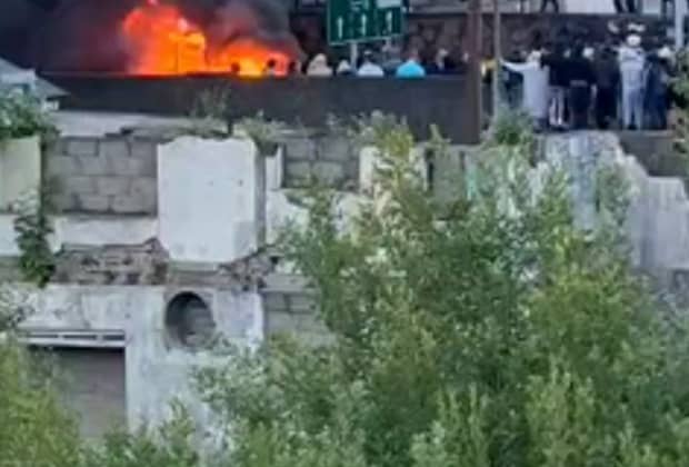 Românii din Irlanda de Nord, victimele violențelor extreme. Li se incendiază casele și afacerile. „Copiii mă întrebau de ce suntem atacați”