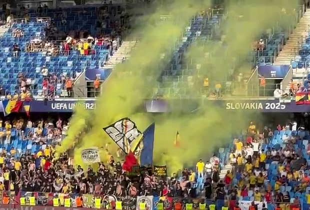 ”Zidul Galben”, la înălțime în Slovacia. Ce au făcut suporterii României la meciul cu Spania