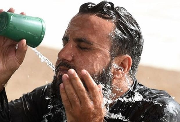 Ce nu e bine să faci pe timp de caniculă. 8 sfaturi pentru a face față temperaturilor ridicate