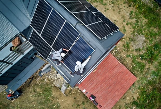 Casa Verde Fotovoltaice: Pentru a reduce deficitul, UDMR propune ceva care i-a iritat pe prosumatori. „Înseamnă a condamna sute de mii de români”
