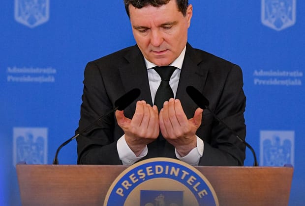 Nicușor Dan și-a depus declarația de avere. A inclus lista celor 400 de persoane care l-au împrumutat în campanie