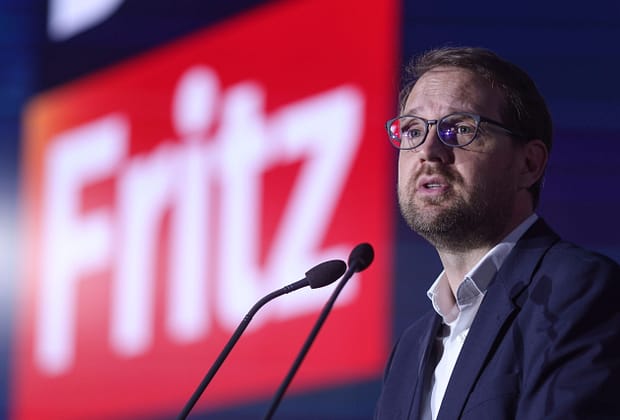 Fritz, despre obținerea cetățeniei: „De peste un an trec prin cea mai românească experienţă ever / Am un mesaj pentru haterii care îmi zic «marş!»”