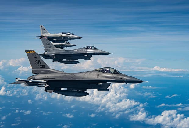 FOTO Ce au făcut americanii cu cele 40 de avioane de la baza militară din Qatar atacată de rachetele Iranului