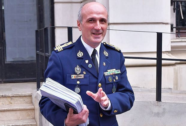 Aproape de miezul nopții, Florin Talpan s-a contrazis în direct cu Ilie Dumitrescu: „Jenant, e inadmisibil!” / „Dacă inventați chestia asta…”