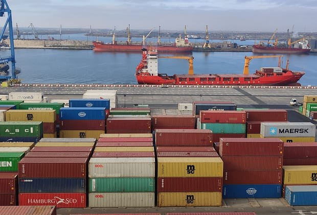 Beijingul se prezintă drept noul garant al comerțului global. China își exportă nu doar bunurile, ci și deflația