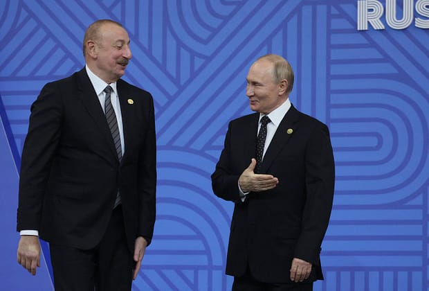 O țară vecină Rusiei se distanțează de Moscova. Presupuși spioni ruși au fost arestați în redacția locală a Sputnik