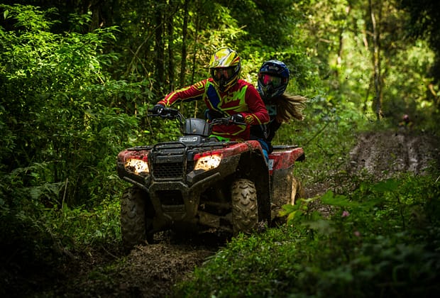 De ce este ATV-ul printre cele mai periculoase vehicule. Riscurile la care te expui când te urci pe „monstruleț“ / video