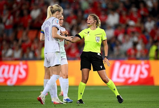S-a încheiat prima seară de la Euro 2025 de fotbal feminin. Meci infernal pentru Alina Peșu