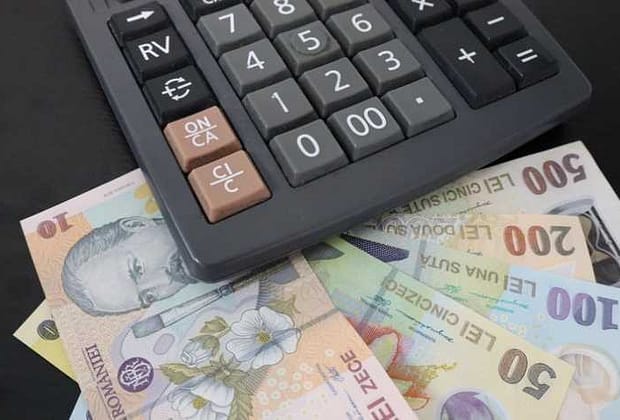 Guvernul s-a răzgândit, taie mai puțin din sporul salarial de care beneficiază angajații care lucrează la proiecte cu fonduri UE, inclusiv șefii din consilii județene și primării