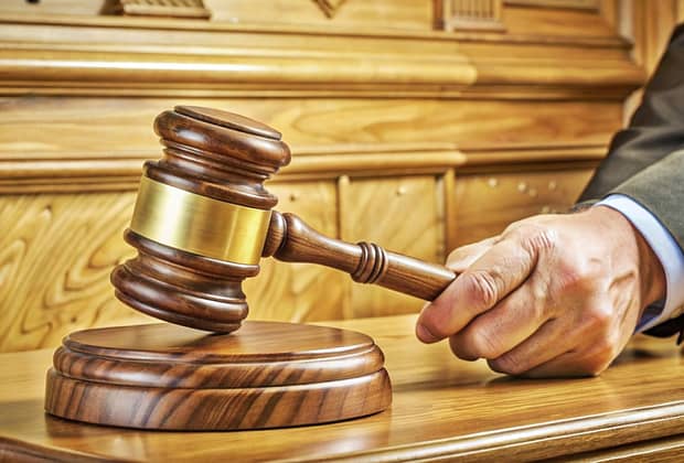 „Parașuta de aur” care distruge justiția. Jurnalista Monica Cercelescu arată cum au ajuns magistrații la „amenințări cu pensionarea în masă”