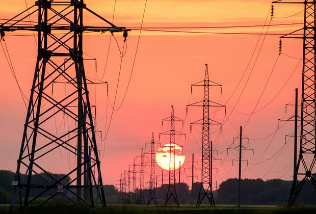 ANRE, decizie privind dubla taxare pentru energia electrică stocată și reintrodusă în rețea
