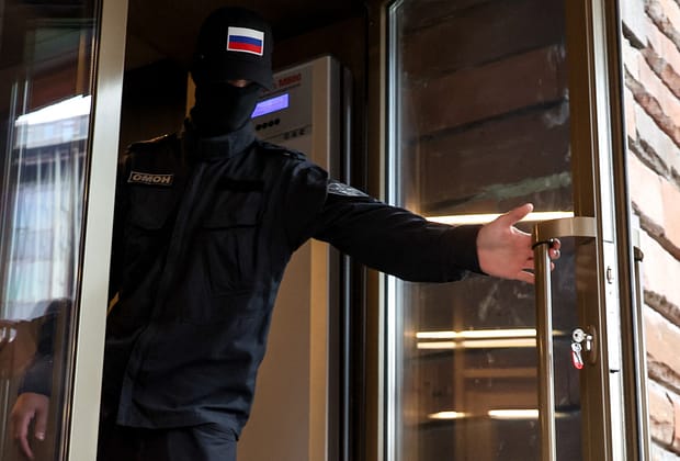 Fostul „rege al bananelor” din Rusia, care acum conduce două din cele mai renumite teatre din țară, a intrat în vizorul procurorilor