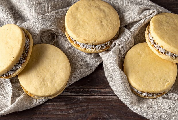 Fursecuri argentiniene preparate cu suflet. Cum să faci alfajores acasă