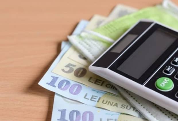 Asistații sociali, vizați de popririle pe venituri care vor fi impuse Guvernul pentru cei care au restanțe la stat