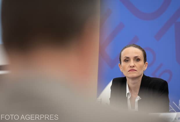 Șefa diplomației române numește o instituție cu cheltuieli de 27 de milioane de euro ai cărei angajați nu ştiu nici engleză şi nici limba ţărilor în care sunt trimiși
