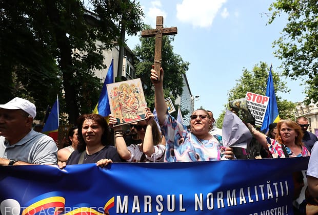 Suveraniștii copy/paste, circ și fapte penale