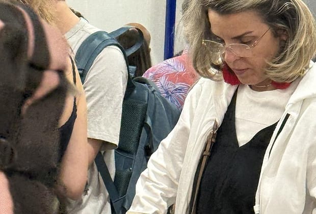 Cristela Georgescu dă plaiurile românești pe vacanța în Grecia. „Suveraniști de carton, își fac concediile în Europa aia pe care o hulesc”