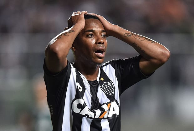 Robinho, prostia se plătește scump: fostul star brazilian rămâne după gratii