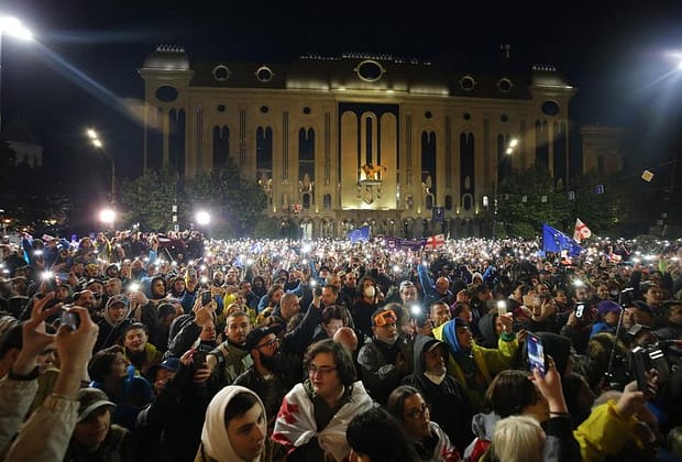 Protestarii pro-europeni din Georgia, condamnați la închisoare. Represiunea împotriva opoziției se intensifică