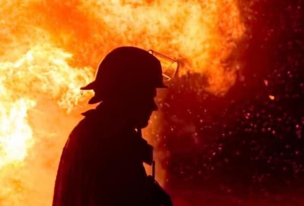 Incendiu în Giurgiu, extins la 11 gospodării. Trei case, afectate