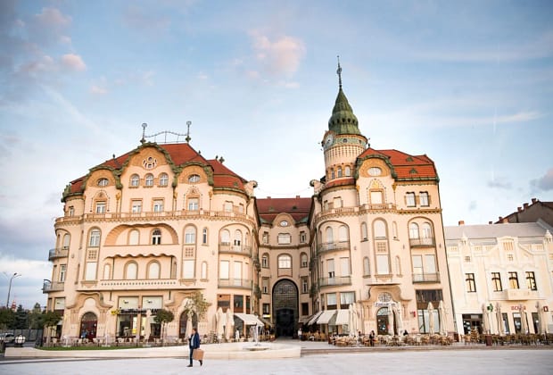 Oradea’s Secession-style Black Eagle Palace opens to visitors on European Heritage Days