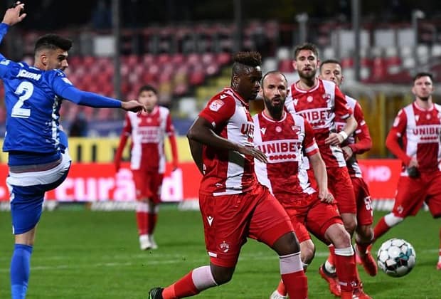 Ce surpriză! Dat afară de la Dinamo după ce a fost prins drogat, atacantul a revenit în fotbalul românesc