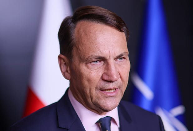 Ministrul de externe al Poloniei: „Dronele erau nefuncţionale, ceea ce îmi sugerează că Rusia a încercat să ne testeze fără a declanşa un război” / Keith Kellogg, sfat pentru europeni: Nu-l presaţi pe Trump!