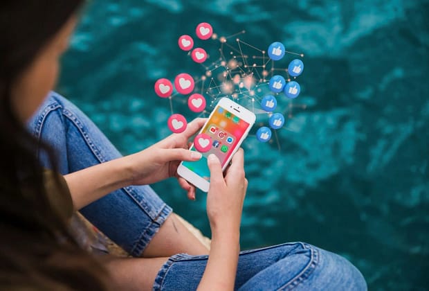 Cum să-ți protejezi mintea de conținutul toxic din social media: măsuri simple pentru a-ți păstra echilibrul mental